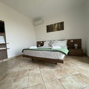 Maison De Cheeramie - Tourist Tra Mare E Etna Appartamento Mascali